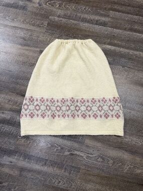 Share ALAFOSS Icewool Women’s Medium Wool Skirt Cream Gray Made In Iceland Vinta